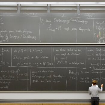 Vorlesung, Bachelor, Herbstsemester 2013, D-PHYS, Titel der Lehrveranstaltung: Physik I, Dozent: Prof. Dr. Werner Wegscheider, Ort: ETH Zürich, Hönggerberg, HPH G 1