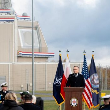 La Pologne inaugure une base antimissiles américaine sur son sol… mais les menaces sont là