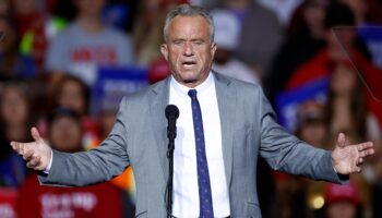 Donald Trump nomme Robert F. Kennedy Jr au ministère de la Santé et continue ses choix lunaires