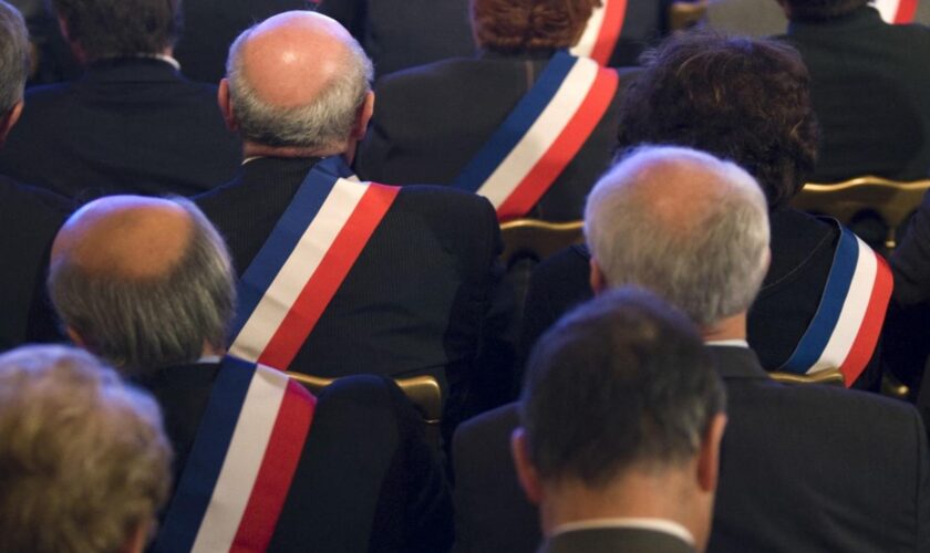 Physique ou mentale, la santé des maires est affectée par leur mandat, alerte l’AMF