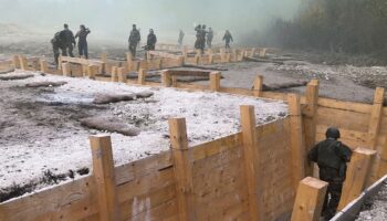 Ukrainian troops train for trench warfare near France's WWI battlefields