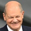 Le chancelier allemand Olaf Scholz lors d'une séance de questions devant le Parlement, à Berlin, le 3 juillet 2024