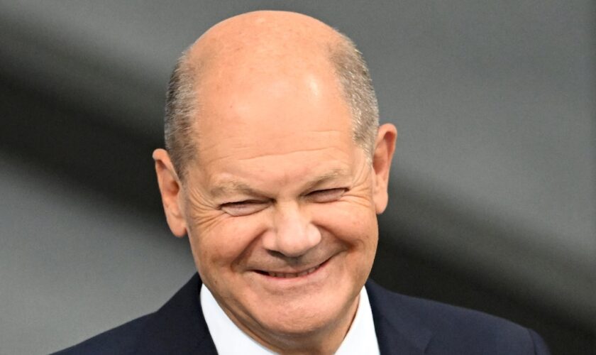 Le chancelier allemand Olaf Scholz lors d'une séance de questions devant le Parlement, à Berlin, le 3 juillet 2024