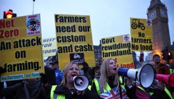 Starmer to come face-to-face with angry farmers in Wales as Labour conference overshadowed by tax row