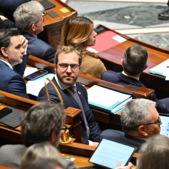 Budget 2025 : après le rejet du volet « recettes », comment va se passer la suite des discussions ?