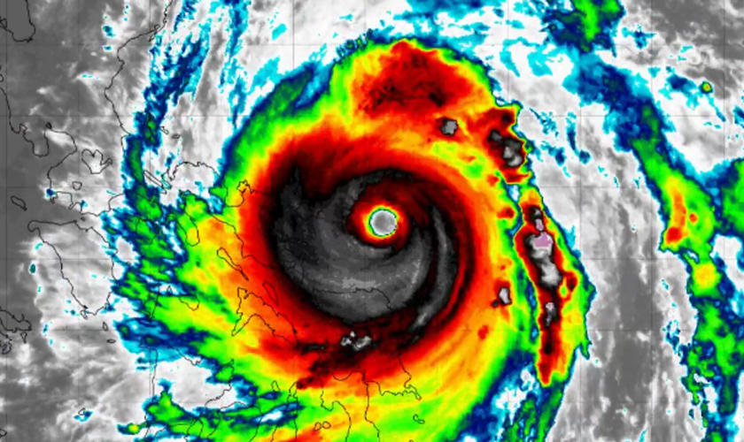 Les images satellites du super typhon Pepito ne présagent rien de bon pour les Philippines