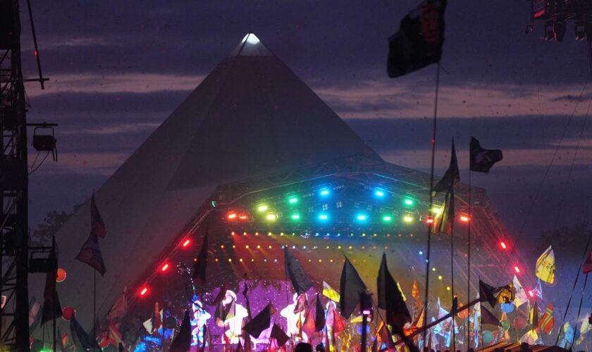 Glastonbury tickets 2025 live: Half of general admission tickets have sold as fans endure ‘horrendous’ queue