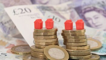 Average house price falls by thousands in November