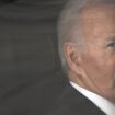 Le président américain Joe Biden arrive au centre des congrès de Lima, le 16 novembre 2024