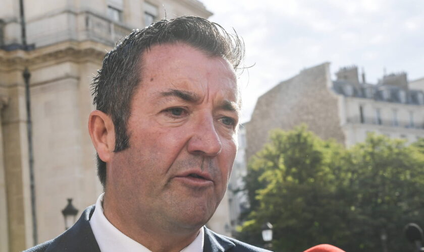 Le délit pour lequel le député Karl Olive a été condamné est comparé à du "népotisme" par la procureure