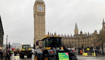 Farmers’ protest live: Jeremy Clarkson warns inheritance tax ‘the end’ for farmers as thousands march in fury