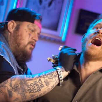 Jelly Roll gives Prince Harry neck tattoo as royal jokes he should have gotten it on his a--