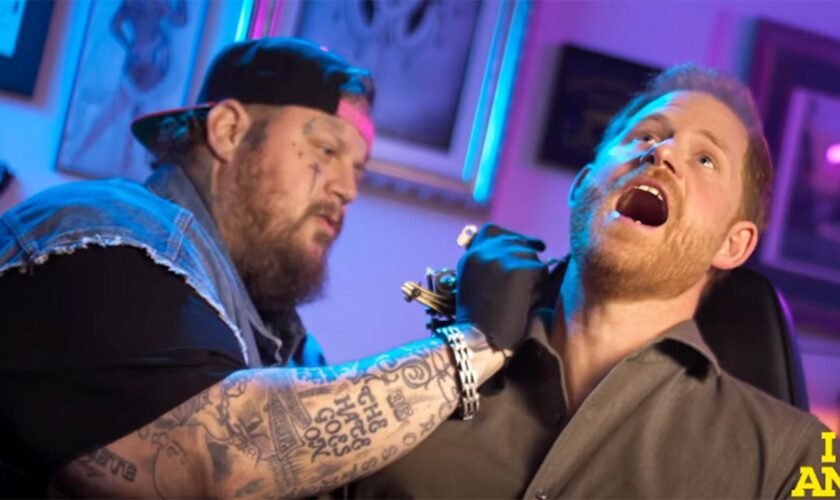 Jelly Roll gives Prince Harry neck tattoo as royal jokes he should have gotten it on his a--