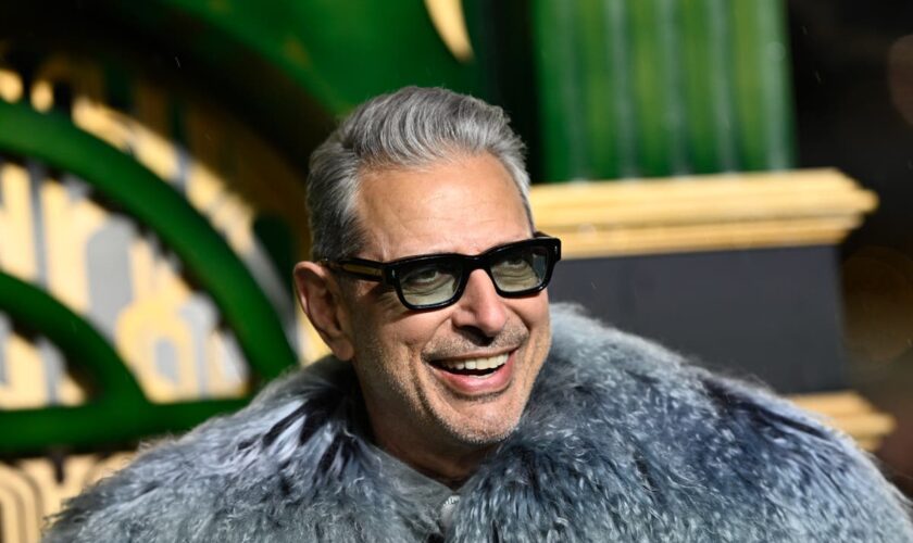 Jeff Goldblum says kids have gone through his closet for clothes they want to inherit when he dies