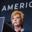 Donald Trump choisit Linda McMahon, ancienne du catch, comme ministre de l’Éducation