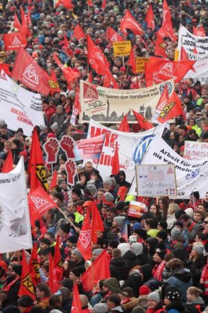 Lautstarker Protest in Wolfsburg – „Die Menschen hier sind sehr besorgt“