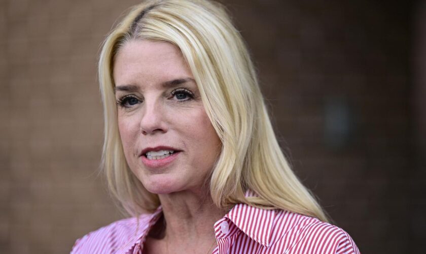 USA: Donald Trump nominiert Pam Bondi als US-Justizministerin