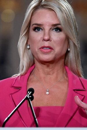 Pam Bondi, ancienne procureure générale de Floride, a été nommée par Donald Trump pour prendre la tête du ministère de la Justice.