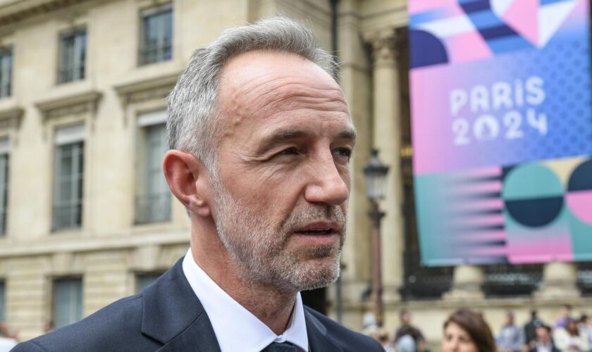 Municipales à Paris : Emmanuel Grégoire, ex-premier adjoint d’Anne Hidalgo, se déclare candidat