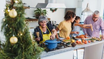 4 holiday nutrition tips from Dr. Nicole Saphier: 'Everything in moderation'