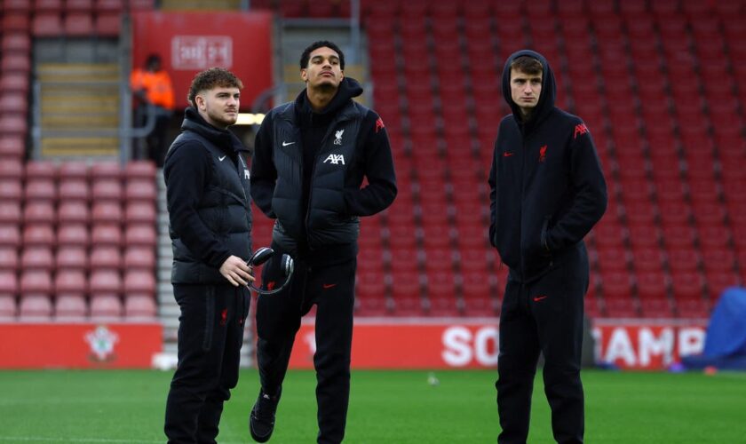 Southampton vs Liverpool LIVE: Premier League team news and line-ups as Reds aim to widen gap to Man City