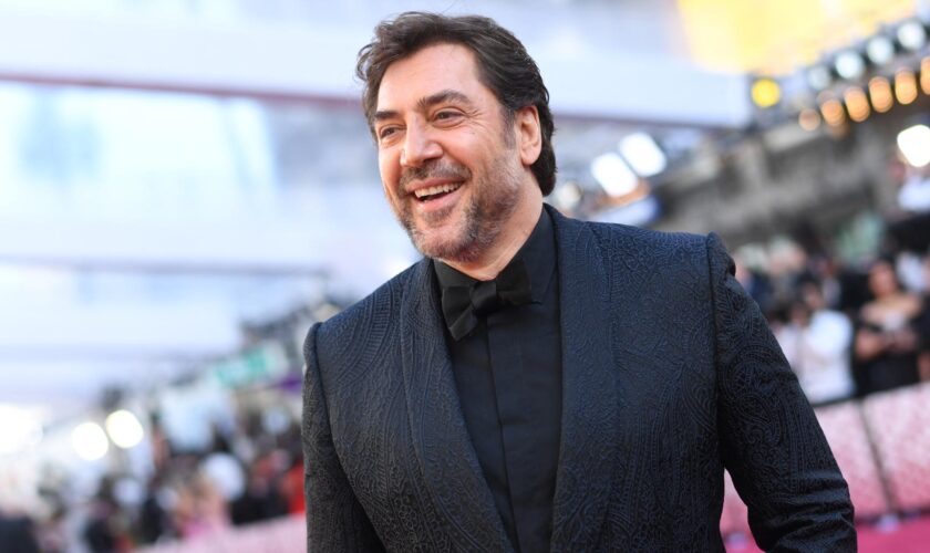 Javier Bardem n’a pas voulu rencontrer les frères Menendez avant de tourner la série, il explique pourquoi