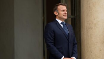 Le RN suggère la démission de Macron si le gouvernement Barnier (qu’il menace) est renversé