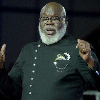 Bishop T.D. Jakes suffers health incident after 'powerful' sermon during Sunday service