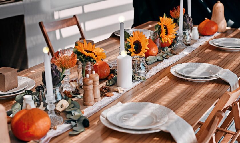 10 Thanksgiving centerpieces that'll brighten your holiday table