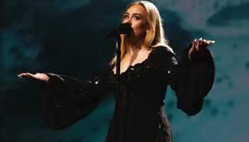 Adele sort un album collector de sa résidence à Las Vegas qui coûte 340 euros et indigne ses fans