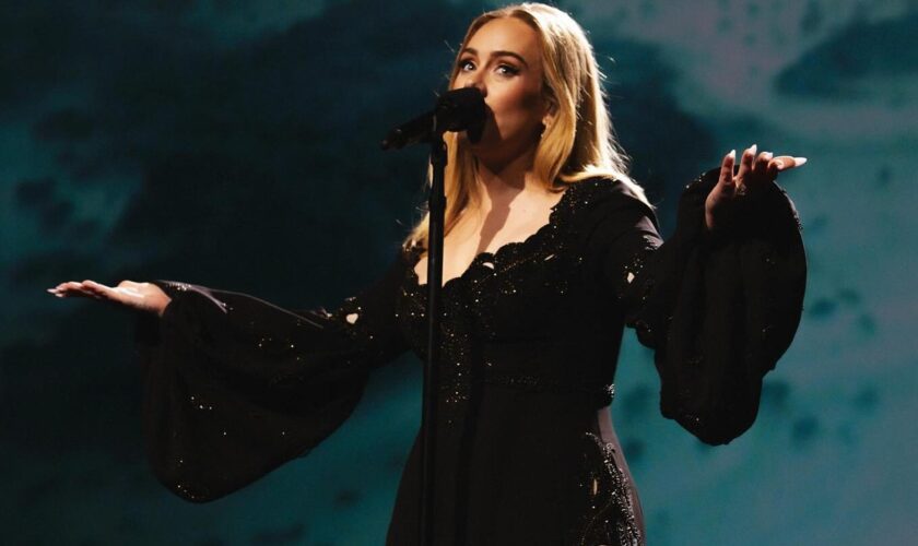 Adele sort un album collector de sa résidence à Las Vegas qui coûte 340 euros et indigne ses fans