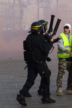 Zineb Redouane tuée à Marseille pendant les Gilets jaunes : six ans après, un CRS mis en examen