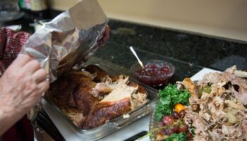 Thanksgiving leftovers can and should be safely stored this way