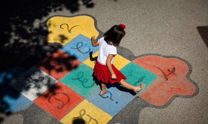 Une cour d'école à Marseille, le 2 septembre 2024