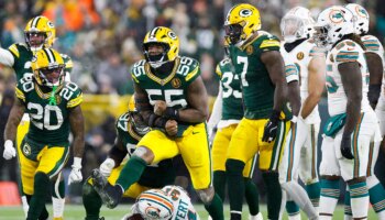 Packers take advantage of frigid home-field elements in win against Dolphins