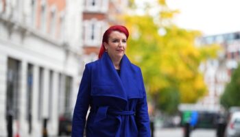 Louise Haigh resigns as transport secretary over stolen phone fraud offence