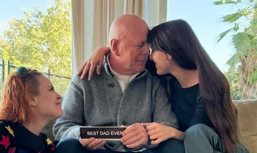 Bruce Willis: Die Hard actor seen in rare photo after dementia diagnosis