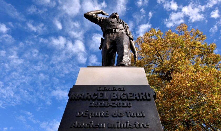 A Toul, une statue du général Bigeard qui divise