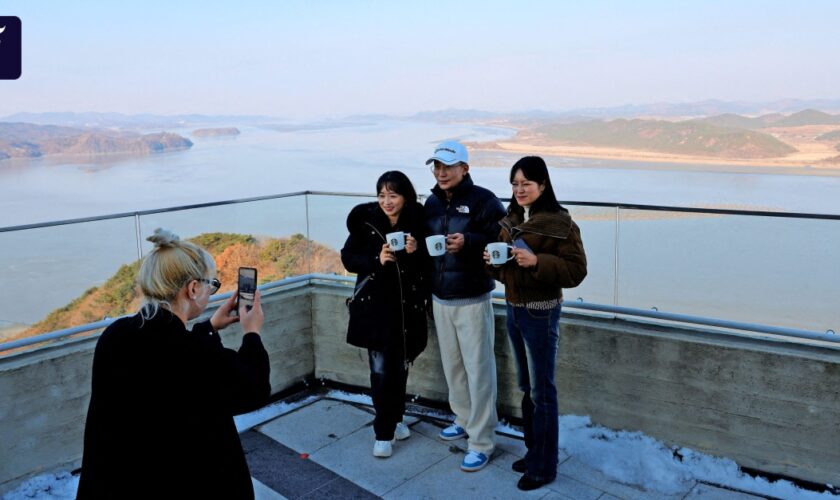 Kurioses Touristenziel: Starbucks eröffnet an Grenze zu Nordkorea