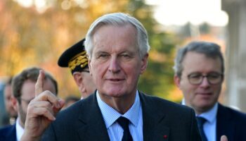 Le Premier Michel Barnier rend visite l'entreprise Texelis, fleuron industriel dans le secteur des ponts et ensembles de mobilité, à Limoges, le 29 novembre 2024.