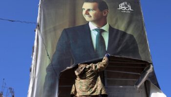 Percée des rebelles syriens : l’impuissance de la Russie, “occupée par une autre guerre”