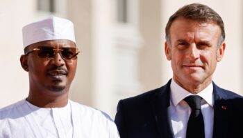 Le président tchadien Mahamat Idriss Deby Itno, avec Emmanuel Macron, à Villers-Cotterêts, le 4 octobre 2024.