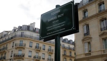 À Paris, un panneau du square Samuel Paty de nouveau dégradé