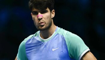 Alcaraz cae bajo el asedio de Zverev y queda eliminado de las ATP Finals