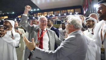 Alex Ferguson se vuelve loco tras ganar con su caballo una carrera de un millón de dólares