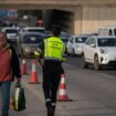 Amplían dos días las restricciones por carretera para facilitar los trabajos de emergencia por la DANA