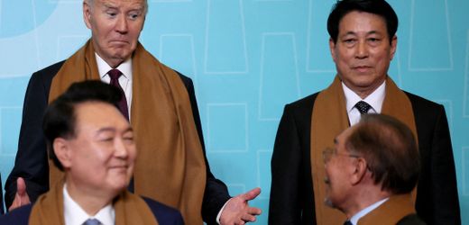 Apec-Gipfel in Lima: Wo bleibt Joe Biden? US-Präsident kommt zu spät zum Familienfoto