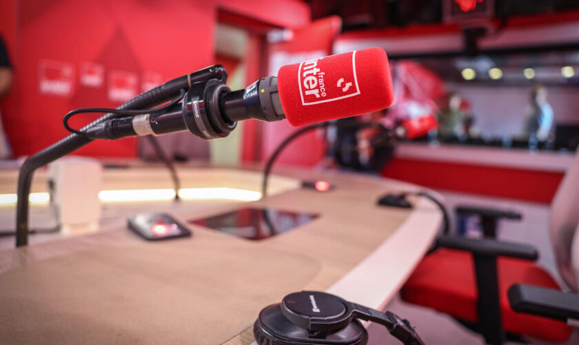 Audiences radio : France Inter au plus haut, bataille entre Franceinfo et RTL, Nostalgie et Europe 1 s’envolent