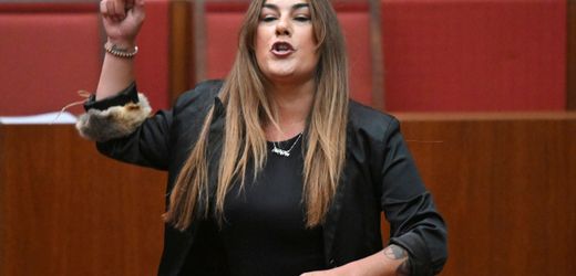 Australien: Senat rügt indigene Senatorin Lidia Thorpe wegen Protesten gegen König Charles