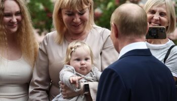 Bericht aus Moskau: Krude Logik: So will Putin die Russen zum Kinderkriegen animieren